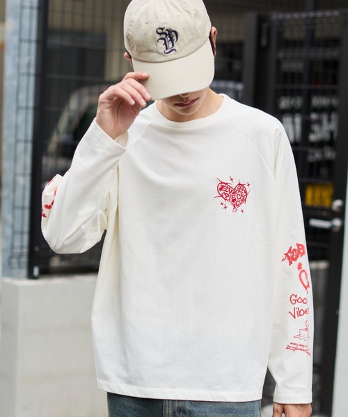 WEGO(ウィゴー)の「WEGO/スリーブロゴグラフィックラグランロンT(Tシャツ/カットソー・メンズ・ブラック/ブラック系その他/ホワイト/スミクロ・MEDIUM/LARGE)」の12枚目の写真