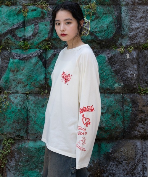 WEGO(ウィゴー)の「WEGO/スリーブロゴグラフィックラグランロンT(Tシャツ/カットソー・メンズ・ブラック/ブラック系その他/ホワイト/スミクロ・MEDIUM/LARGE)」の17枚目の写真