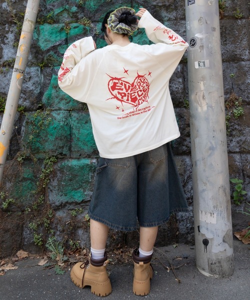 WEGO(ウィゴー)の「WEGO/スリーブロゴグラフィックラグランロンT(Tシャツ/カットソー・メンズ・ブラック/ブラック系その他/ホワイト/スミクロ・MEDIUM/LARGE)」の20枚目の写真