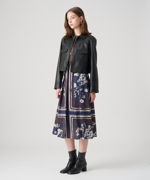 ANAYI(アナイ)の「ラムレザーステンカラー ジャケット(ライダースジャケット・レディース・ブラック/グレイッシュベージュ・38/36)」の3枚目の写真