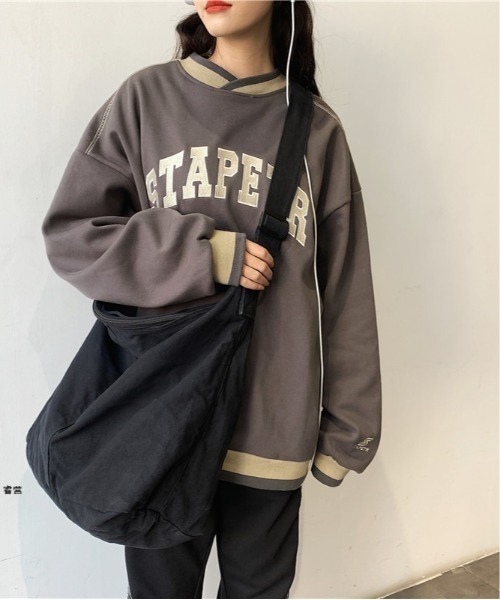 ARCADE（アーケード）の「キャンバス ショルダーバッグ -ARCADE Limited Line-（ショルダーバッグ・レディース・カーキ/レッド/ブラック/アイボリー・FREE）」の3枚目の写真