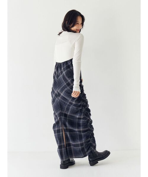 Ungrid（アングリッド）の「シャーリングデザインチェックワンピース（ワンピース・レディース・チャコールグレー/ボルドー・FREE）」の5枚目の写真