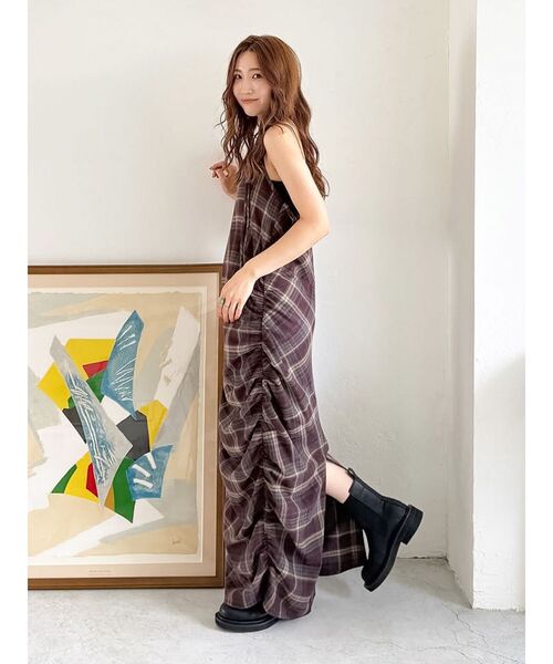 Ungrid（アングリッド）の「シャーリングデザインチェックワンピース（ワンピース・レディース・チャコールグレー/ボルドー・FREE）」の7枚目の写真
