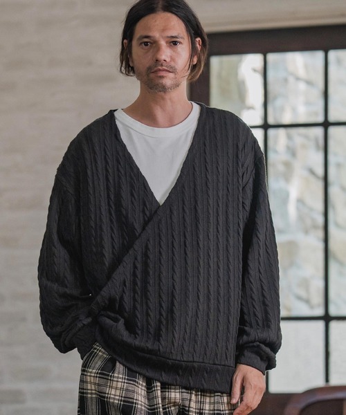 CAMBIO（カンビオ）の「mlt5427-Cable Knit sew Cachecoeur Pullover　カシュクールプルオーバー(A56925cmb)（Tシャツ/カットソー・メンズ・ブラウン/チャコール/ブラック・S/M/L）」の2枚目の写真
