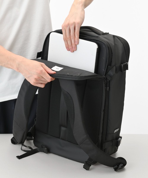 ace.(エース)の「エースジーン リュックサック スペースオプト B4サイズ収納可能 15.6inchPC収納 31L 出張 大容量 真空圧縮機能 17902(バックパック/リュック・メンズ・ブラック・FREE)」の11枚目の写真