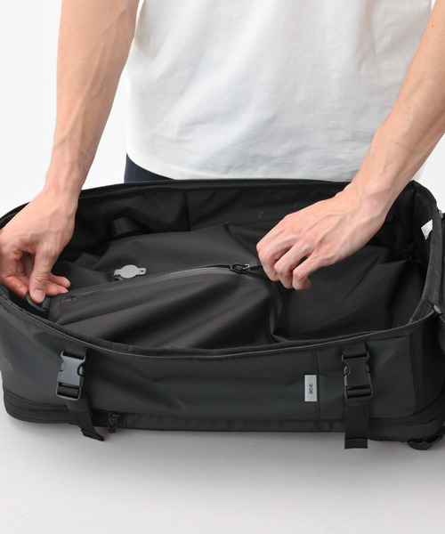 ace.(エース)の「エースジーン リュックサック スペースオプト B4サイズ収納可能 15.6inchPC収納 31L 出張 大容量 真空圧縮機能 17902(バックパック/リュック・メンズ・ブラック・FREE)」の7枚目の写真