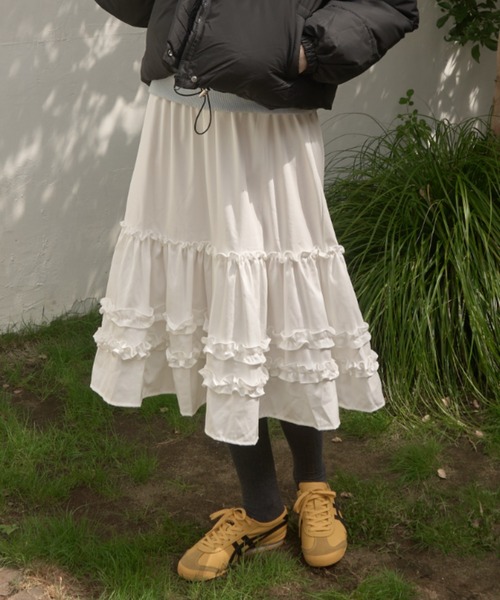 Birthday room(バースデイルーム)の「フリルティアードミディ丈スカート/frilled tiered midi skirt(スカート・レディース・ブラック/ホワイト・FREE)」の2枚目の写真