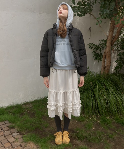 Birthday room(バースデイルーム)の「フリルティアードミディ丈スカート/frilled tiered midi skirt(スカート・レディース・ブラック/ホワイト・FREE)」の3枚目の写真