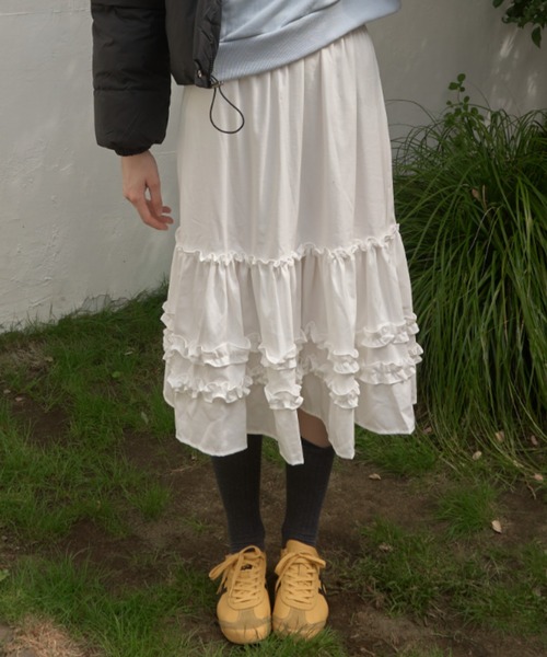 Birthday room(バースデイルーム)の「フリルティアードミディ丈スカート/frilled tiered midi skirt(スカート・レディース・ブラック/ホワイト・FREE)」の4枚目の写真