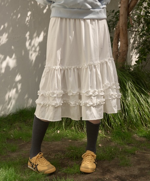 Birthday room(バースデイルーム)の「フリルティアードミディ丈スカート/frilled tiered midi skirt(スカート・レディース・ブラック/ホワイト・FREE)」の7枚目の写真