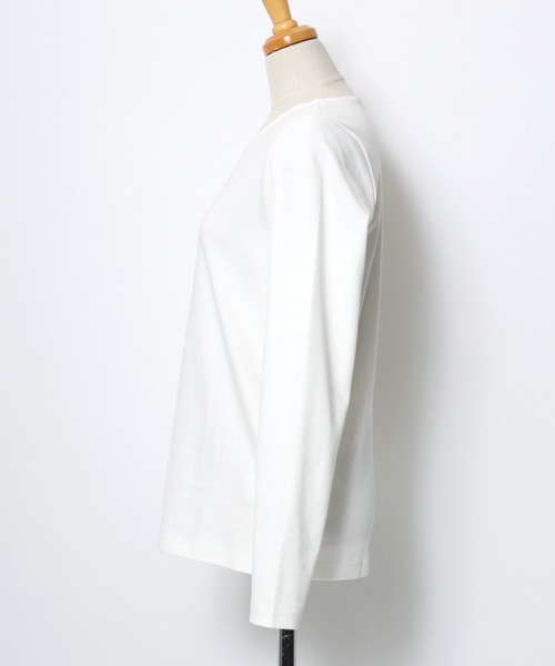 Salong hameu（サロン ハミュー）の「プレミアムコットンを使用した無地・ボーダー長袖Tシャツ/ロンT レディース（Tシャツ/カットソー・レディース・オフホワイト/ワイン系/ネイビー系/ブラック/ホワイト系/グリーン系/ベージュ系/ブラック系・M/L/LL）」の19枚目の写真