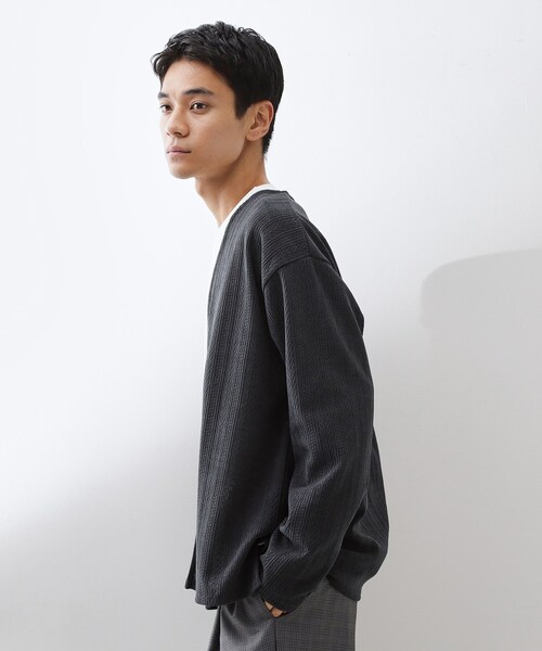 THE SHOP TK （ザ ショップ ティーケー ）の「【セットでお買い得！】モールニットカーディガン＋長袖Tシャツ　洗濯機OK/吸水速乾・毛玉になりにくい（Tシャツのみ）（カーディガン/ボレロ・メンズ・ナチュラル/ダークグレー/ネイビー/ボルドー・02/03/04）」の8枚目の写真