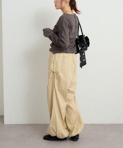 w closet(ダブルクローゼット)の「刺繍メロウリブトップス(Tシャツ/カットソー・レディース・ブラウン/アイボリー/チャコールグレー/グリーン・FREE)」の20枚目の写真