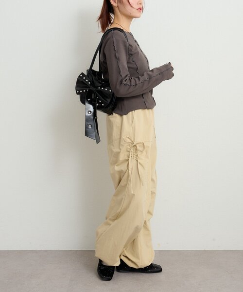 w closet(ダブルクローゼット)の「刺繍メロウリブトップス(Tシャツ/カットソー・レディース・ブラウン/アイボリー/チャコールグレー/グリーン・FREE)」の21枚目の写真