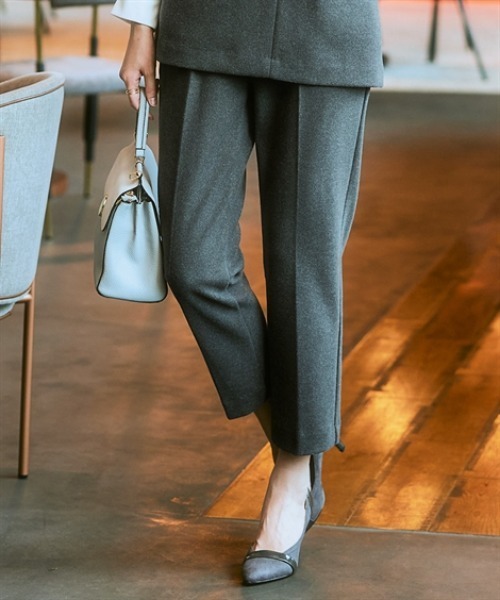 7days Life Styling(セブンデイズライフスタイリング)の「【選べる2タイプ】ウール調ふんわりジャージーパンツ (テーパード/ワイド)(スラックス・レディース・チャコールグレー/グレー系/ブラック/ブラック系・S/M/L/LL/3L/4L/5L/6L)」の1枚目の写真