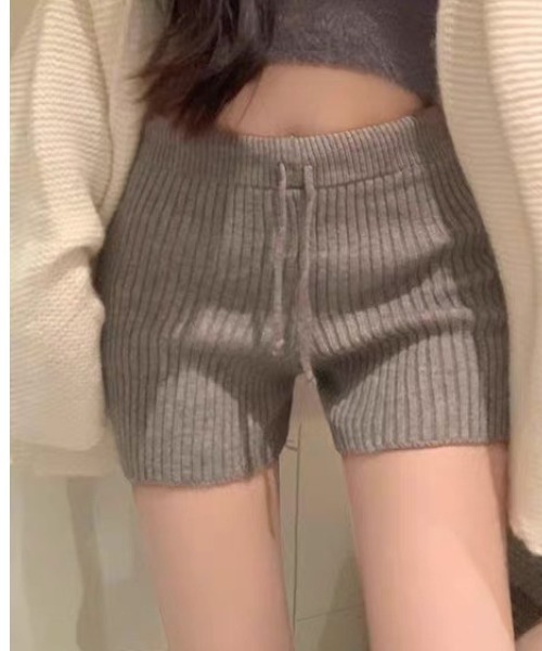 CELENA(セレナ)の「ウォームリブ・ニットショーツ(その他パンツ・レディース・ブラック/ホワイト/グレー/カーキ・FREE)」の17枚目の写真