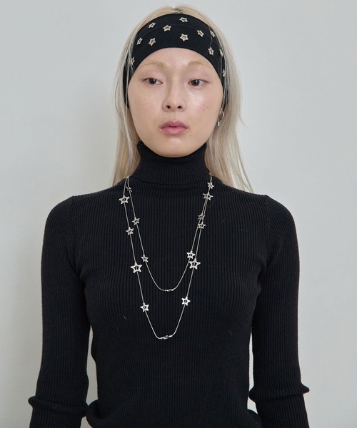 Heart Tattoo(ハートタトゥー)の「star long necklace turtle Knit / スターロングネックレスタートルニット(ニット/セーター・レディース・ブラック/ホワイト・FREE)」の1枚目の写真