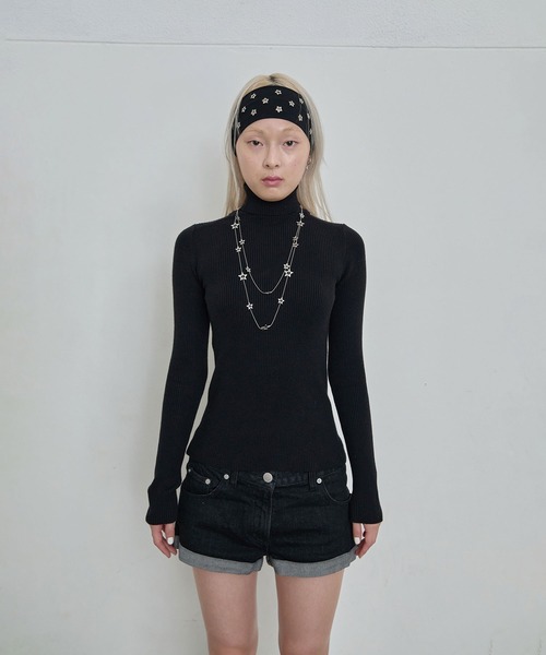 Heart Tattoo(ハートタトゥー)の「star long necklace turtle Knit / スターロングネックレスタートルニット(ニット/セーター・レディース・ブラック/ホワイト・FREE)」の11枚目の写真