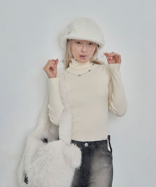 Heart Tattoo(ハートタトゥー)の「star long necklace turtle Knit / スターロングネックレスタートルニット(ニット/セーター・レディース・ブラック/ホワイト・FREE)」の15枚目の写真