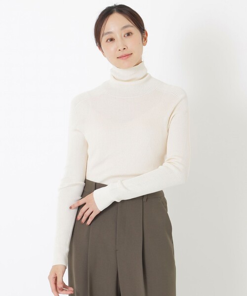 S.ESSENTIALS(エスエッセンシャルズ)の「【ウォッシャブルシルク】タートルネック(ニット/セーター・レディース・ブラック/オフホワイト/レッド系その他・38)」の4枚目の写真