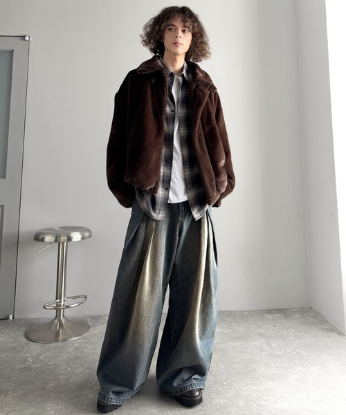 Classical Origin（クラシカルオリジン）の「ヴィンテージ加工3タックワイドバルーンデニムパンツ／Vintage-Washed Three-Tuck Wide Balloon Denim Pants（デニムパンツ・メンズ・ブラック×ベージュ/インディゴブルー・LARGE/MEDIUM/SMALL）」の6枚目の写真