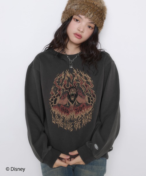 Disney(ディズニー)の「"Disney Villains " Villains/ヴィランズ 別注ルーズシルエットヴィンテージ加工スウェット【UNISEX】(スウェット・レディース・ブラック系1/ブラック系4/ブラック系2/ブラック系3・L/M)」の3枚目の写真
