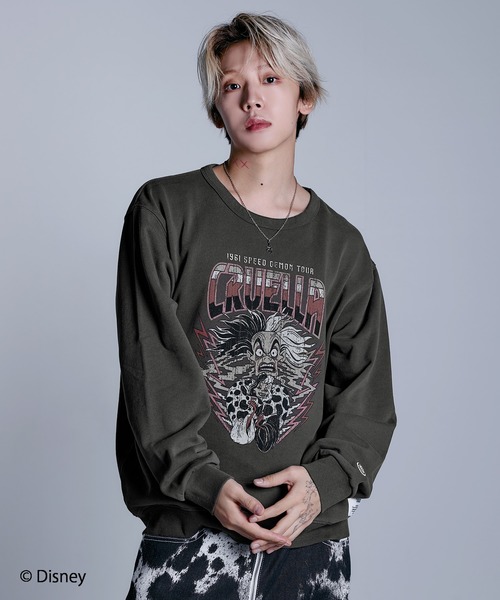 Disney(ディズニー)の「"Disney Villains " Villains/ヴィランズ 別注ルーズシルエットヴィンテージ加工スウェット【UNISEX】(スウェット・レディース・ブラック系1/ブラック系4/ブラック系2/ブラック系3・L/M)」の4枚目の写真
