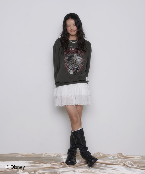 Disney(ディズニー)の「"Disney Villains " Villains/ヴィランズ 別注ルーズシルエットヴィンテージ加工スウェット【UNISEX】(スウェット・レディース・ブラック系1/ブラック系4/ブラック系2/ブラック系3・L/M)」の20枚目の写真