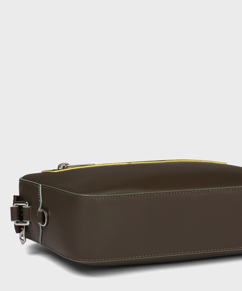 Paul Smith（ポールスミス）の「ロゴエンボス ミニショルダーバッグ
