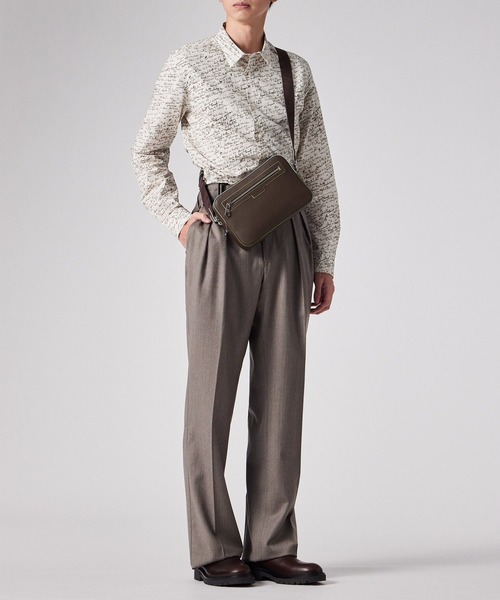 Paul Smith（ポールスミス）の「ロゴエンボス ミニショルダーバッグ