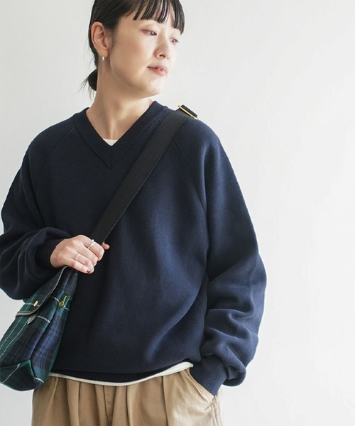 SOLAMONAT(ソラモナ)の「ウエハースニット Vネックプルオーバー(ニット/セーター・レディース・杢グレー/チャコールグレー/ホワイト/ネイビー/ブラック・FREE)」の5枚目の写真