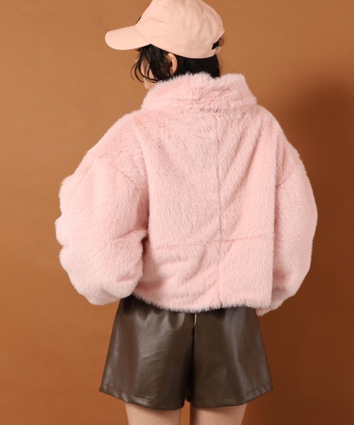 ANAP（アナップ）の「ハイネック フェイク ファー ブルゾン（ブルゾン・レディース・ピンク/グレー/ブラック・F）」の6枚目の写真