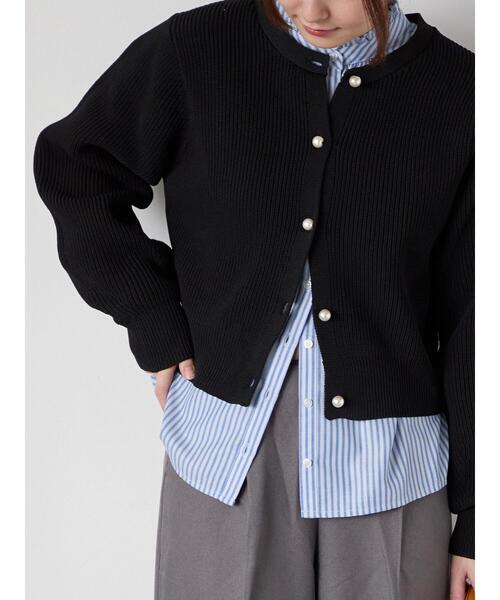 Te chichi TERRASSE（テチチテラス）の「無撚糸パール釦カーディガン（カーディガン/ボレロ・レディース・レッド/ブラック/ブルー/オフホワイト・F）」の3枚目の写真