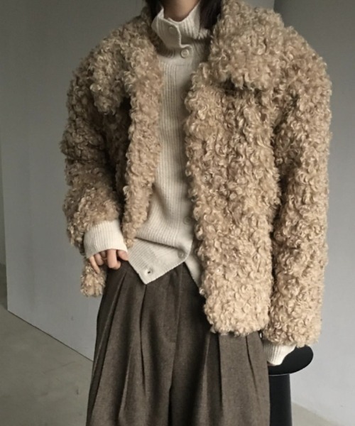 gossip!ロサンゼルス(ゴシップロサンゼルス)の「プードルボア ステンカラージャケット(その他アウター・レディース・オフホワイト/ベージュ・FREE)」の3枚目の写真