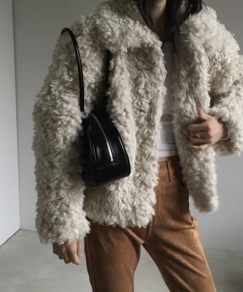 gossip!ロサンゼルス(ゴシップロサンゼルス)の「プードルボア ステンカラージャケット(その他アウター・レディース・オフホワイト/ベージュ・FREE)」の5枚目の写真