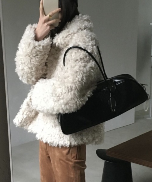gossip!ロサンゼルス(ゴシップロサンゼルス)の「プードルボア ステンカラージャケット(その他アウター・レディース・オフホワイト/ベージュ・FREE)」の6枚目の写真