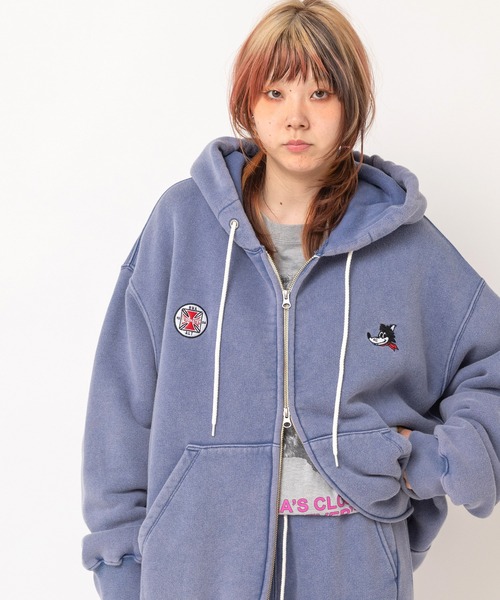 RNA(アールエヌエー)の「M2588 USEDライクZip UPパーカー(パーカー・レディース・ブラック/グリーン/オレンジ/ブルー/スミクロ/バーガンディー・MEDIUM)」の1枚目の写真