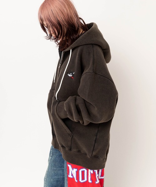 RNA(アールエヌエー)の「M2588 USEDライクZip UPパーカー(パーカー・レディース・ブラック/グリーン/オレンジ/ブルー/スミクロ/バーガンディー・MEDIUM)」の8枚目の写真