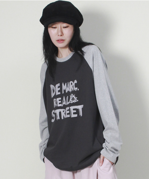 DEMARC(ドゥマーク)の「リアルストリートカラーミックスラグラン長袖Tシャツグレー&チャコール(Tシャツ/カットソー・レディース・その他・MEDIUM/LARGE)」の9枚目の写真