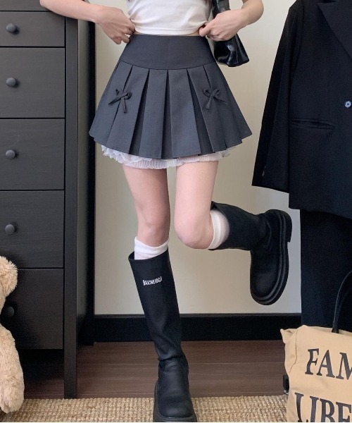 Mejoul(メジュール)の「レースレイヤードリボンプリーツミニスカート(スカート・レディース・ブラック/グレー・M/L)」の18枚目の写真