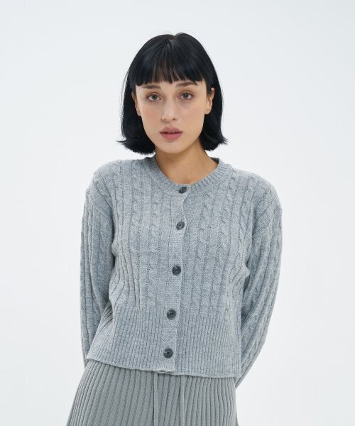 BLOND9(ブロンドナイン)の「ラウンドネッククロップケーブルカーディガン_グレー(カーディガン/ボレロ・レディース・その他・MEDIUM/SMALL)」の7枚目の写真