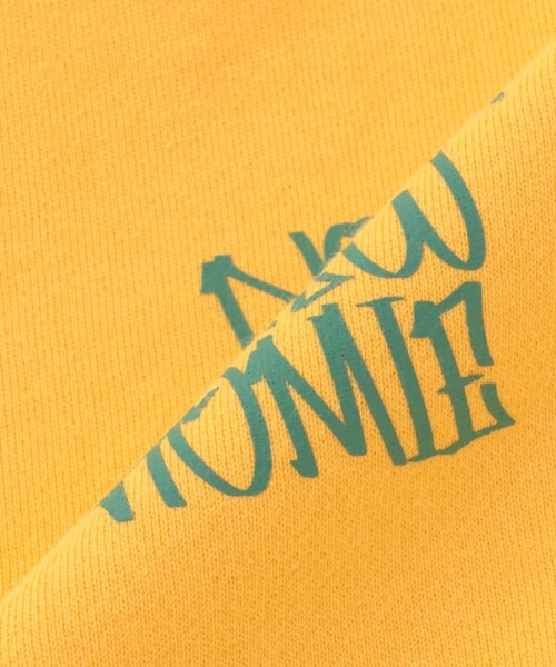 GLAZOS(グラソス)の「グラフィティ バックプリントロゴ 裏毛トレーナー(スウェット・キッズ・イエロー/ネイビー/ライトブルー・150cm/160cm/170cm)」の11枚目の写真