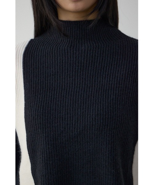 AZUL by moussy(アズールバイマウジー)の「バイカラーハイネックニットトップス(ニット/セーター・レディース・ブラック/モカ/グレー・FREE)」の11枚目の写真