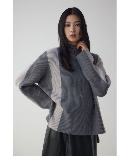 AZUL by moussy(アズールバイマウジー)の「バイカラーハイネックニットトップス(ニット/セーター・レディース・ブラック/モカ/グレー・FREE)」の18枚目の写真