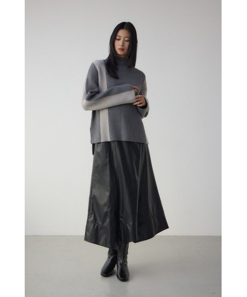AZUL by moussy(アズールバイマウジー)の「バイカラーハイネックニットトップス(ニット/セーター・レディース・ブラック/モカ/グレー・FREE)」の19枚目の写真
