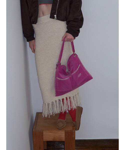 MAISON CREME（メゾンクレム）の「Grande Collage Bag _ Corduroy Mazenta（メッセンジャーバッグ・レディース・その他・FREE）」の3枚目の写真