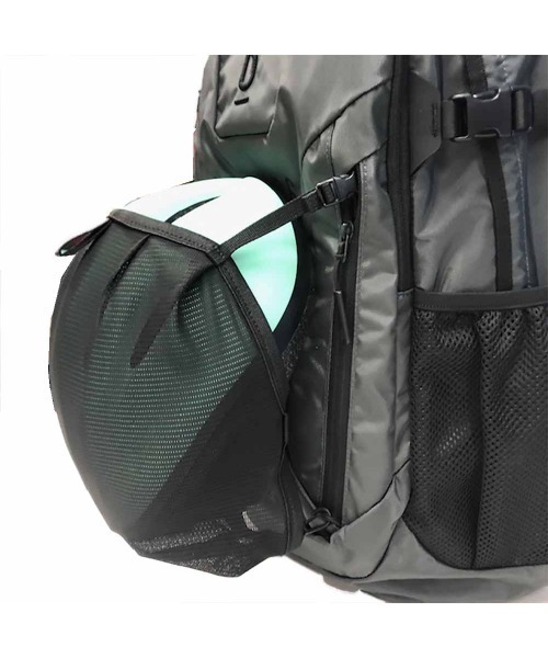 emonique（エモニーク）の「UNION6 ヘルメット収納バックパック（バックパック/リュック・メンズ・ブラック/グレー・FREE）」の10枚目の写真