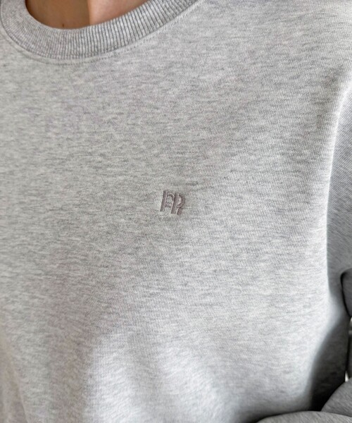 fredy emue（フレディエミュ）の「FR刺繍ヘビー裏毛スウェット（スウェット・レディース・ピンク/グレー/オフホワイト/ミント・38）」の8枚目の写真