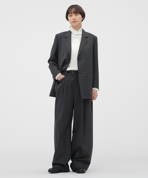 MARGARET HOWELL(マーガレットハウエル)の「CRISP WOOL PLAINWEAVE JACKET(テーラードジャケット・レディース・グレー系その他3・1)」の2枚目の写真