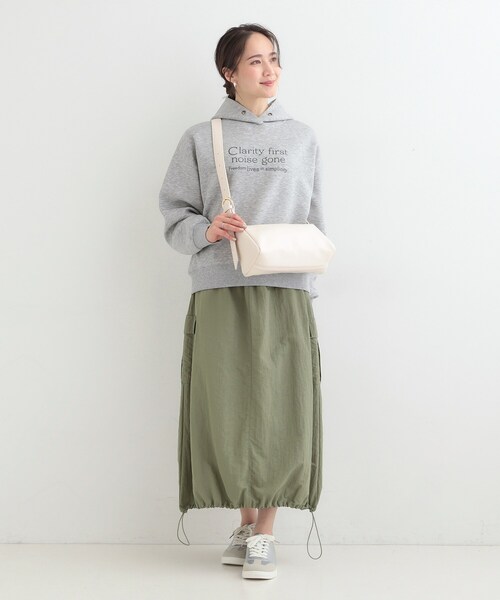 SHOO・LA・RUE（シューラルー）の「カジュアルからきれいめまで ワンハンドル ショルダーバッグ（ショルダーバッグ・レディース・ナチュラル/ブラック/アイボリー・00）」の9枚目の写真